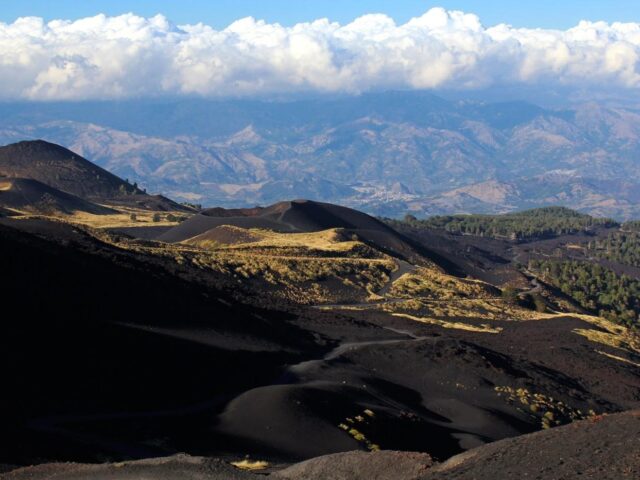 SICILIA: L’ ETNA, PANTALICA E LE GOLE DI ALCANTARA. VIAGGIO TRA LE MERAVIGLIE DELLA SICILIA ORIENTALE