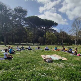 https://www.itinarrando.com/wp-content/uploads/2025/03/11-Yoga-gennaro-320x320.jpg