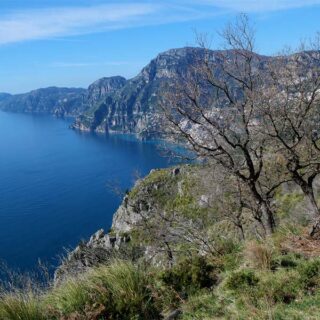 https://www.itinarrando.com/wp-content/uploads/2025/06/12-sentiero-degli-dei-320x320.jpg