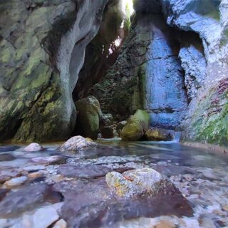 https://www.itinarrando.com/wp-content/uploads/2025/06/14-gole-del-lacerno-320x320.jpg