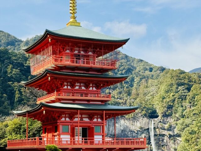 GIAPPONE – SULLE VIE DEL KUMANO KODO: UN CAMMINO MILLENARIO TRA FORESTE SACRE E ANTICHI SANTUARI
