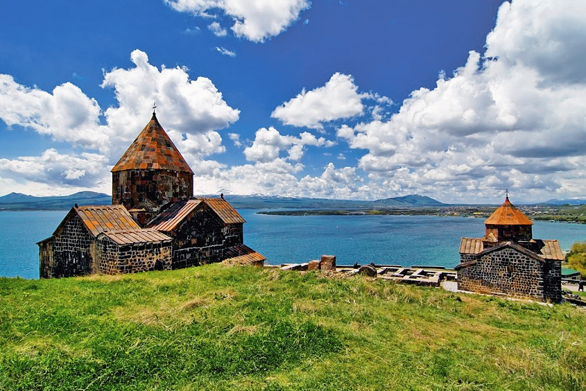 ARMENIA - IL RESPIRO DELLE MONTAGNE: TRA SENTIERI, MONASTERI