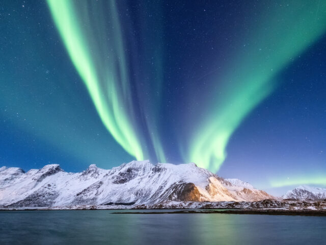 ISLANDA, OLTRE IL GHIACCIO ED IL FUOCO