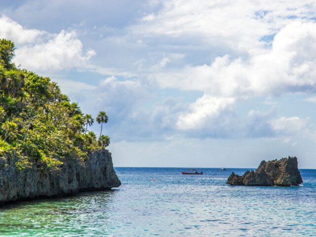 CARAIBI: HONDURAS IN BARCA A VELA TRA LE ISOLE DELLA BAHÍA
